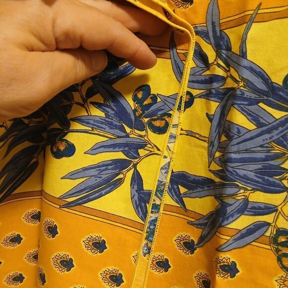 Vent Du Sud France Country Table Cloth Yellow and Blue Patterned Olives Floral - Picture 6 of 7